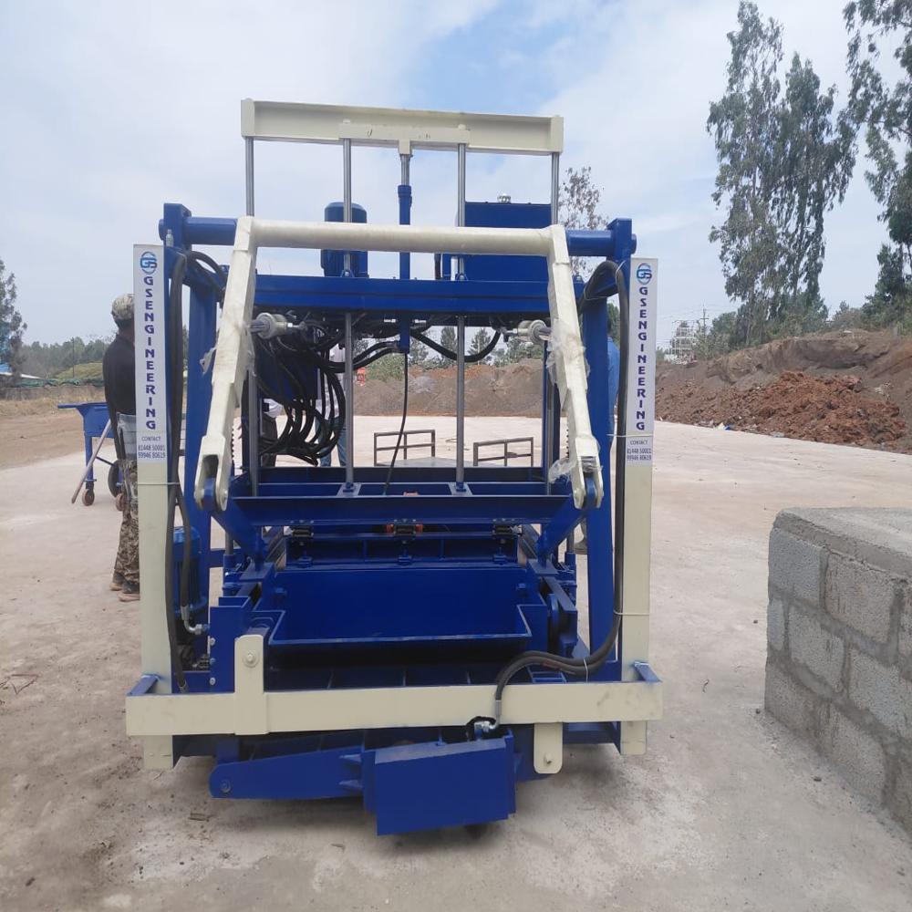 Concrete Solid Block Making Machine - Capacity: 600 Pcs/hr