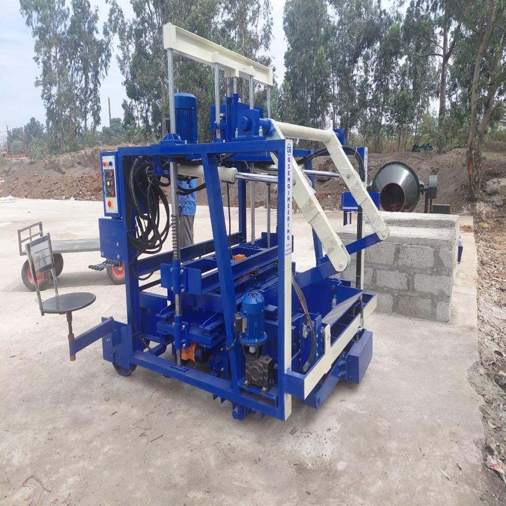 Concrete Solid Block Making Machine - Capacity: 600 Pcs/hr