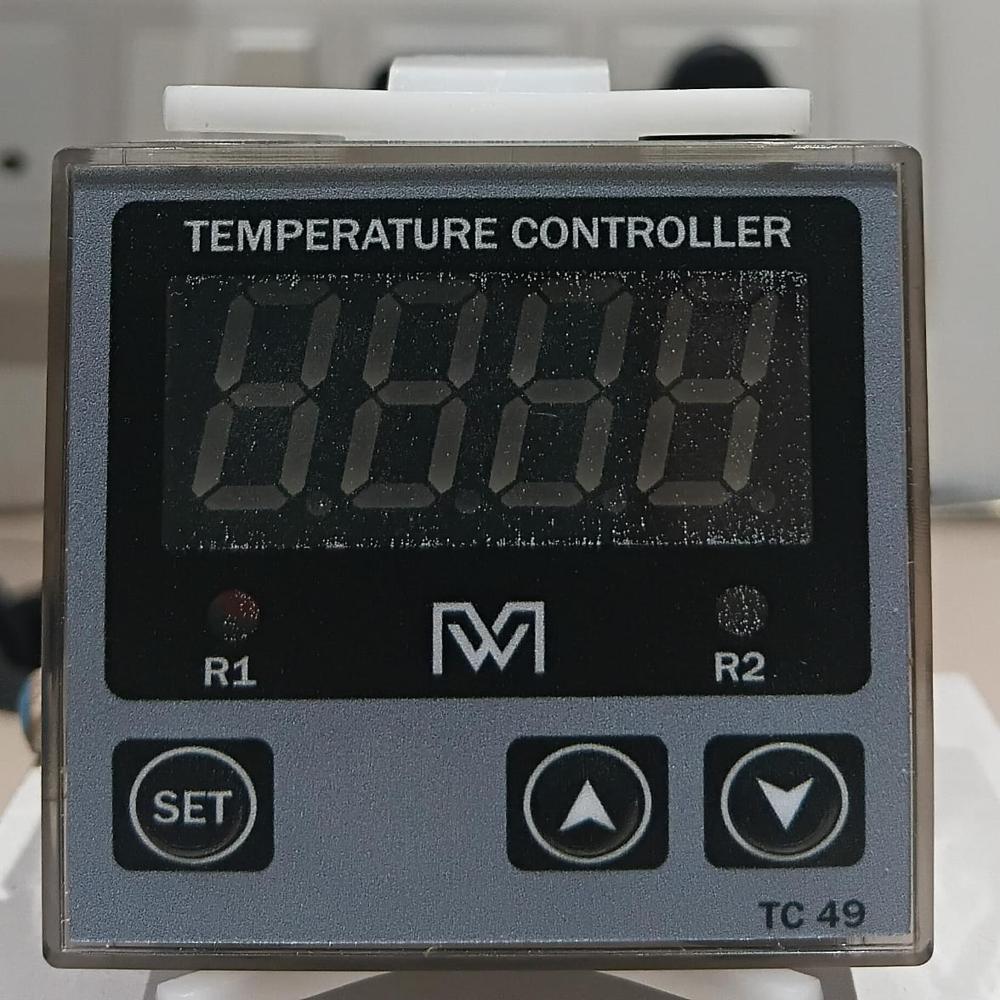 Digital Temperature Controller (Tc-49) - Abs Plastic, 48x48 Mm, Thermocouple Input, Relay Output, On/off Control, Led Display