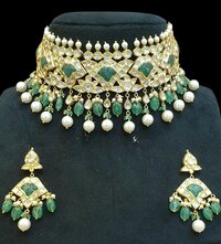 GOLD NECKLACE SET DIAMOND SET