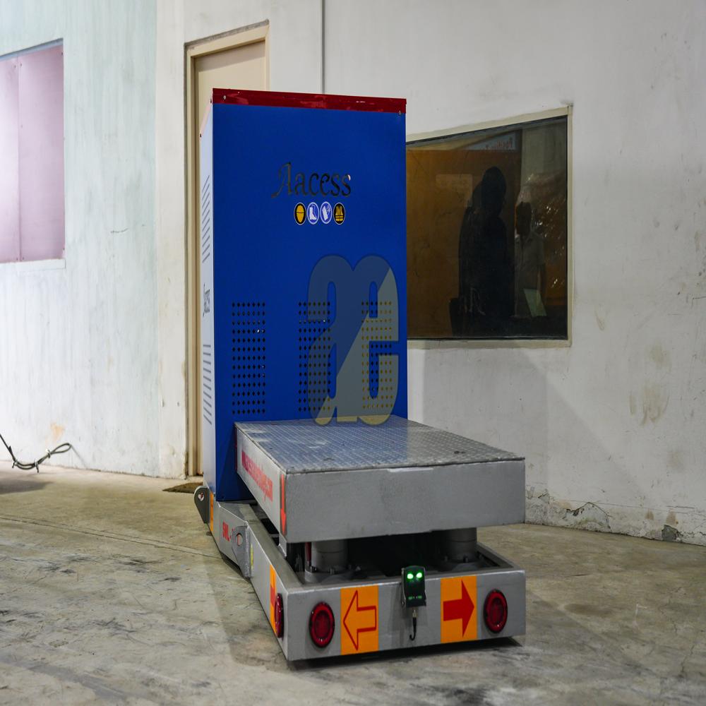Battery Operated Trackless Trolley With Lifting Platform