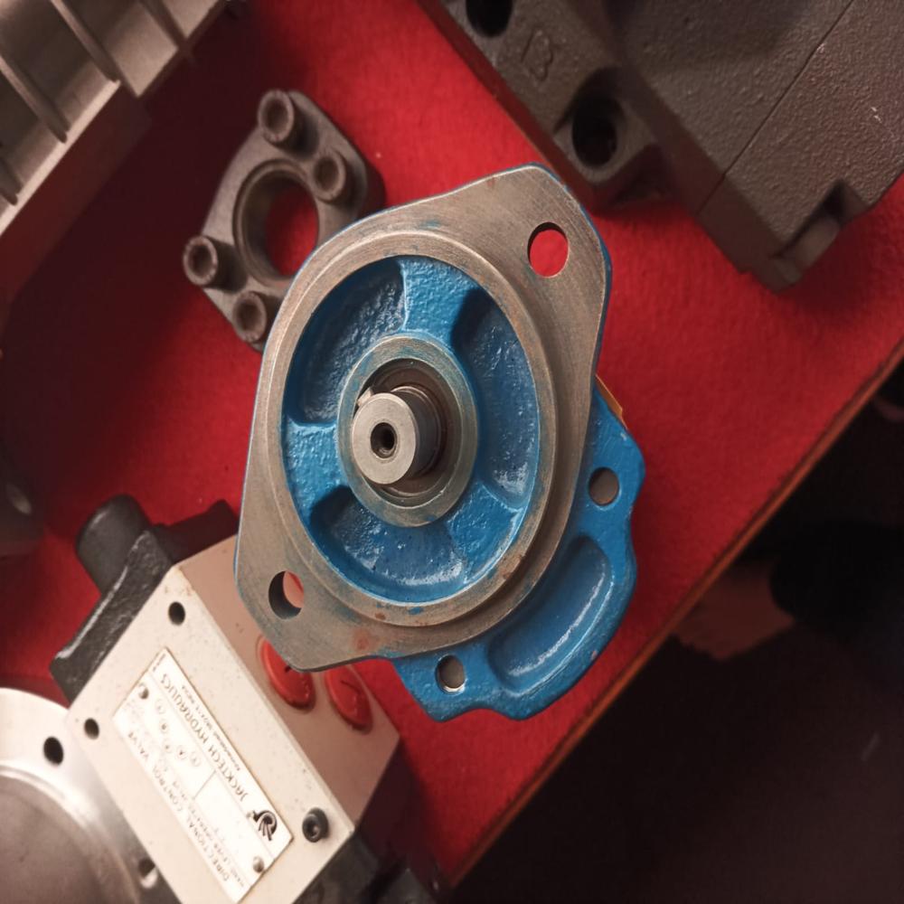 Hydraulic Pumps - Caliber: Blank
