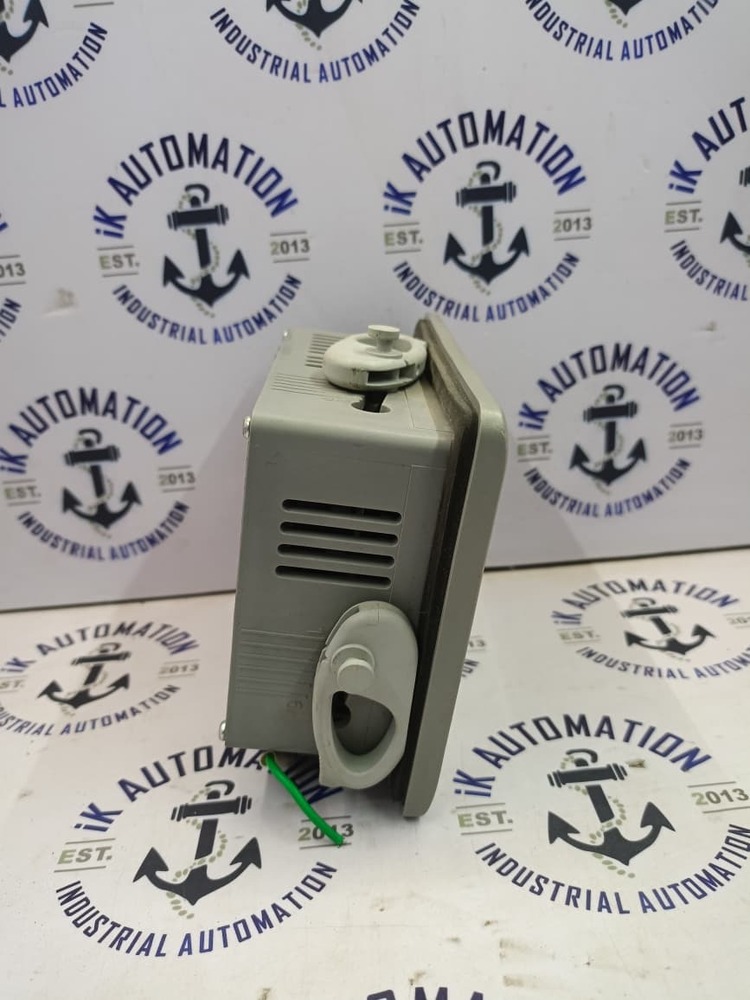 ALLEN BRADLEY 2711P-T4W21D8S