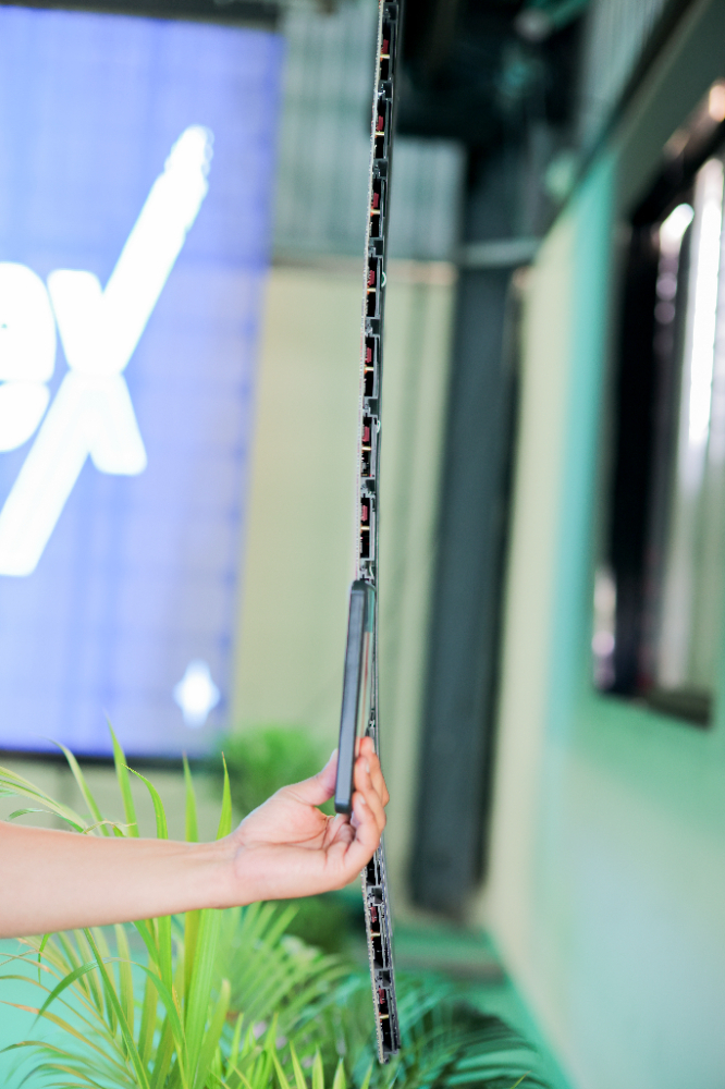 Ultra Slim Flexible LED Display