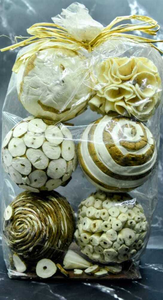 Sola Woolen Balls