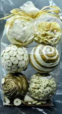 Sola Woolen Balls