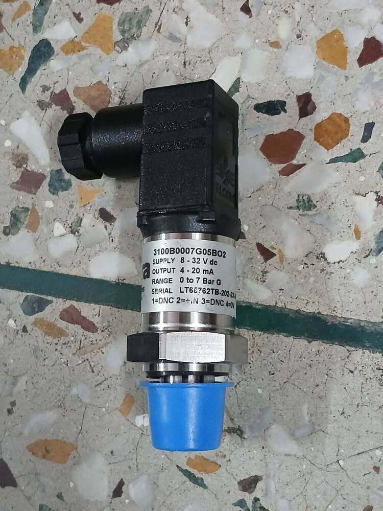 SETRA Pressure Transmitter Part No. 3100B0007G05BO2 Range 0 to 7 Bar