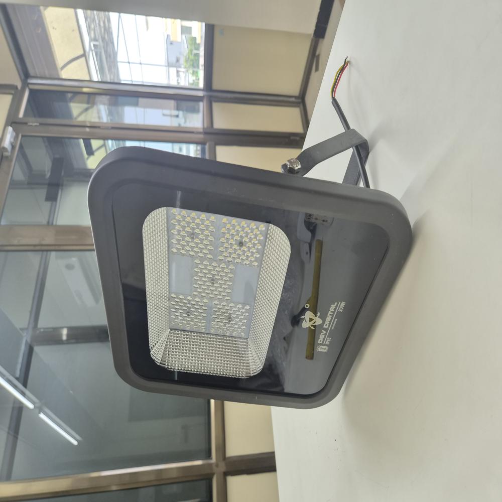LED FLOOD LIGHT SLIM - 200W GALAXY WITH LENS