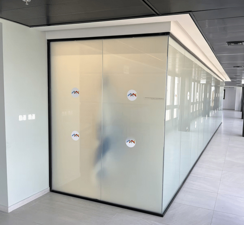 Sandwich Smart Glass