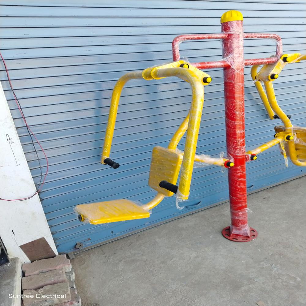Outdoor Shoulder Press