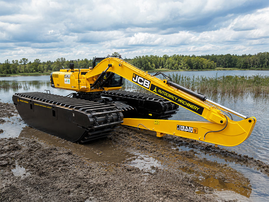 Heavy Duty Amphibious Excavator | Rudra Amphimax 250EX