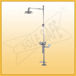 सुरक्षा शावर सह आईवॉश