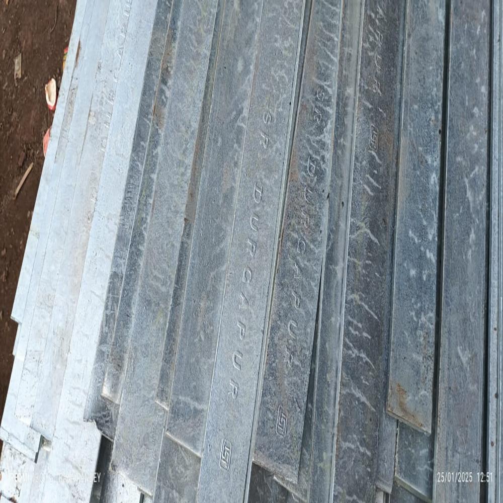 Gi Flat - Galvanized Steel, Size Variants: 20x4mm To 300x10mm | Versatile, Cost-effective, Low Carbon Content, Is 2062 Grade, Ideal For Fabrication And Structural Applications