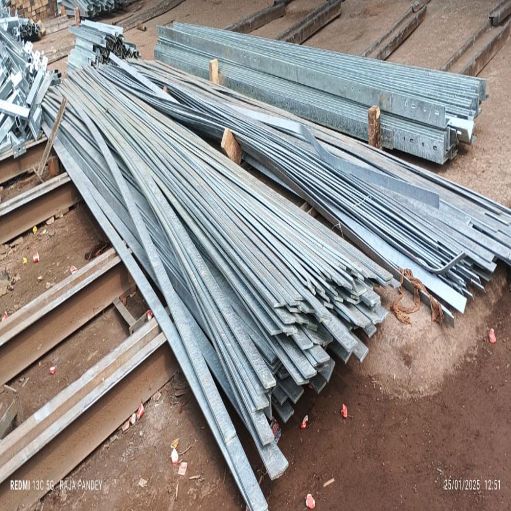 Gi Flat - Galvanized Steel, Size Variants: 20x4mm To 300x10mm | Versatile, Cost-effective, Low Carbon Content, Is 2062 Grade, Ideal For Fabrication And Structural Applications