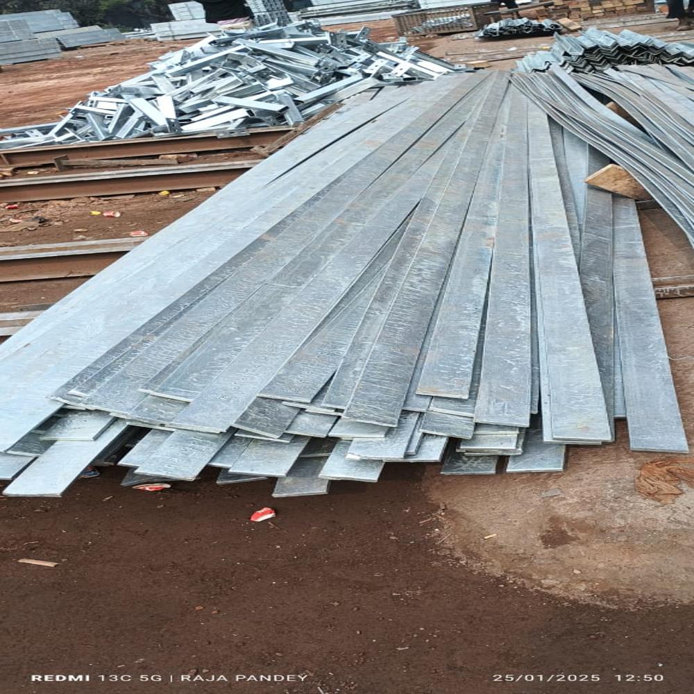 Gi Flat - Galvanized Steel, Size Variants: 20x4mm To 300x10mm | Versatile, Cost-effective, Low Carbon Content, Is 2062 Grade, Ideal For Fabrication And Structural Applications