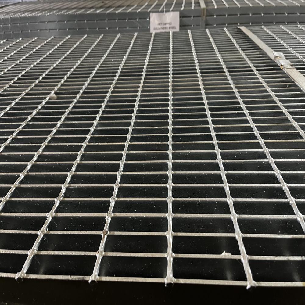 Electroforged Grating - Zinc-coated Steel, High Load Capacity | Variable Dimensions For Walkways, Platforms, And Industrial Flooring