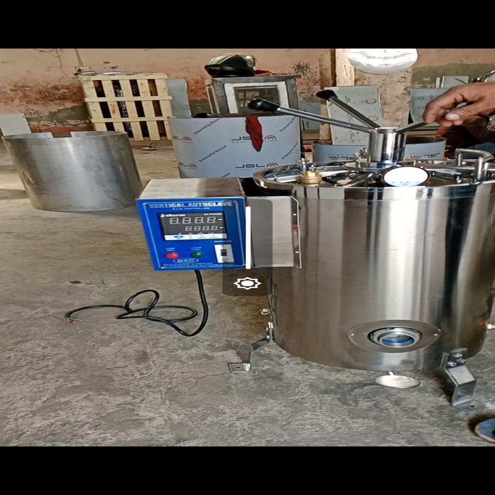 STEAM STERILIZER VERTICAL AUTOCLAVE
