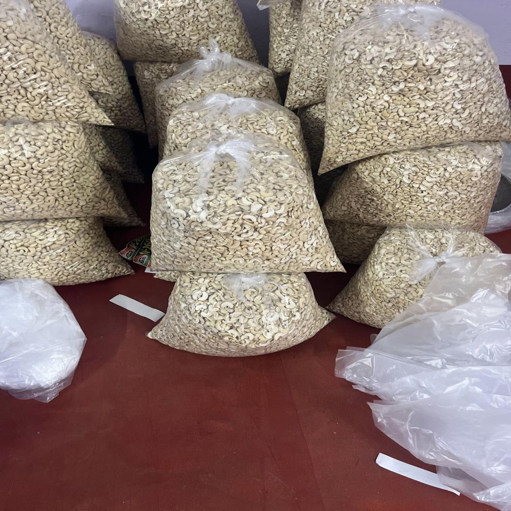 Cashew Nuts W400 (Kaju)
