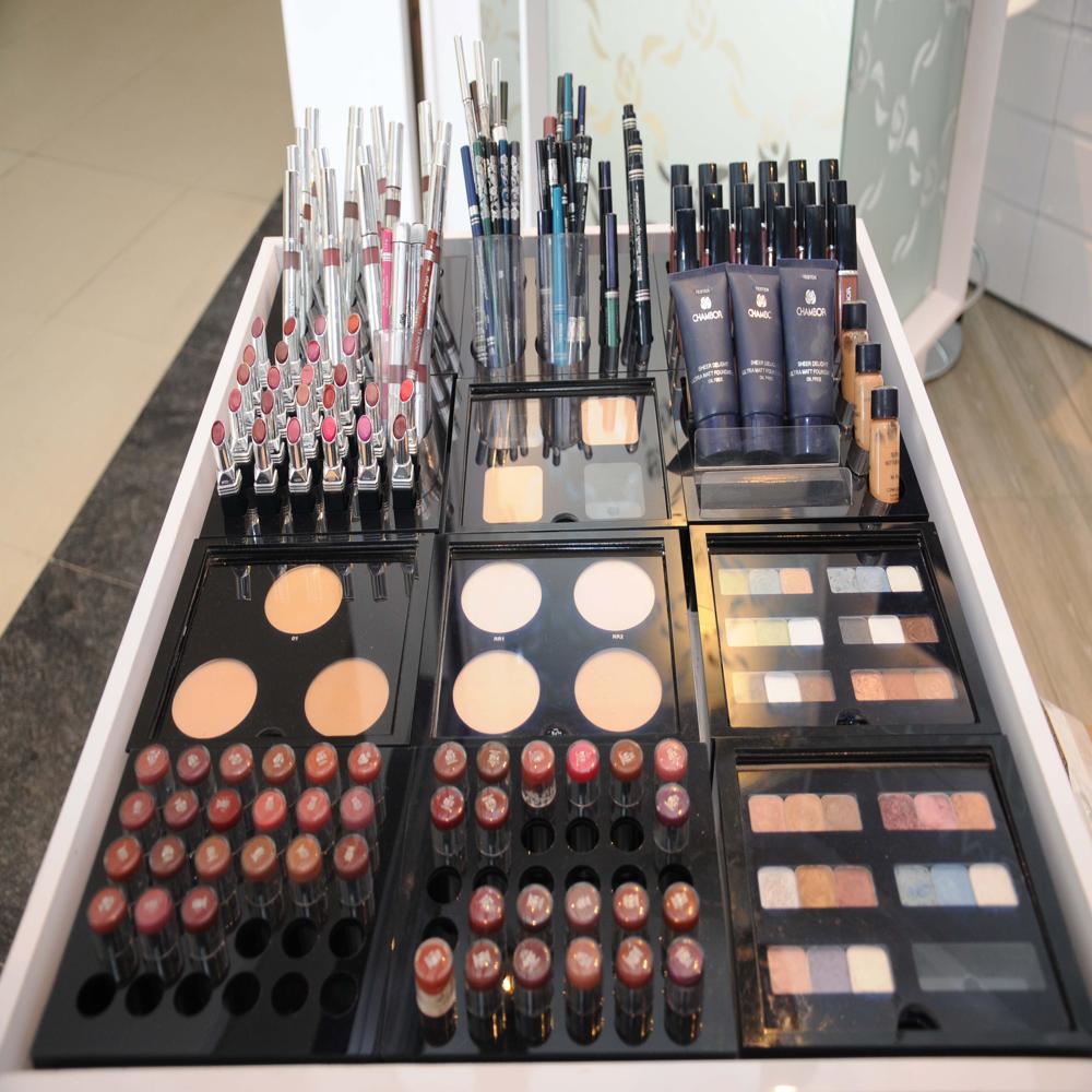 Table Top Cosmetic Display