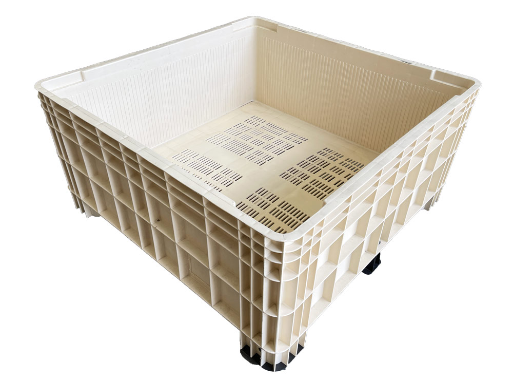 Plastic bin