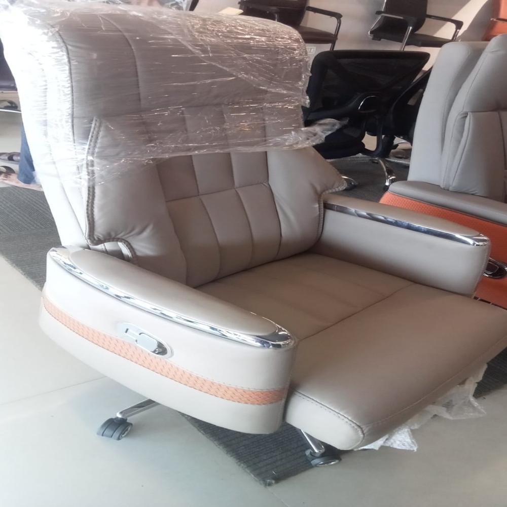 Designer Office Chair - Assembly: Carpenter Assembly