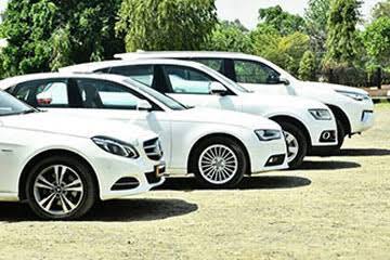 Luxurious Car Rental Services