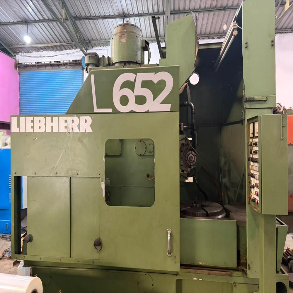 Liebherr L652 उपयोग की गई गियर हबिंग मशीन