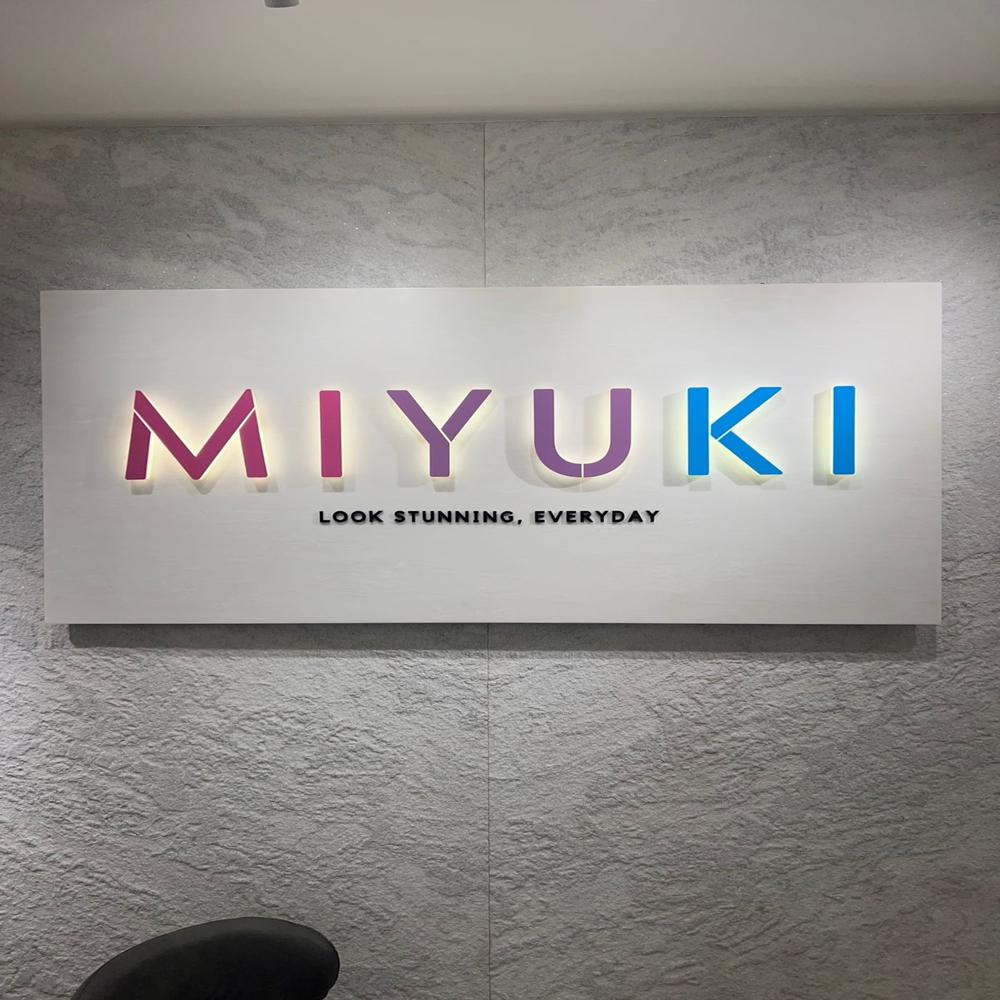 acrylic sign board