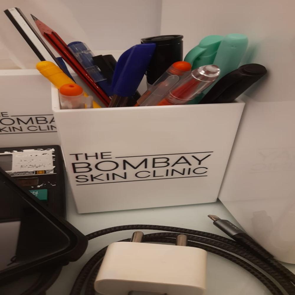 acrylic pen stand