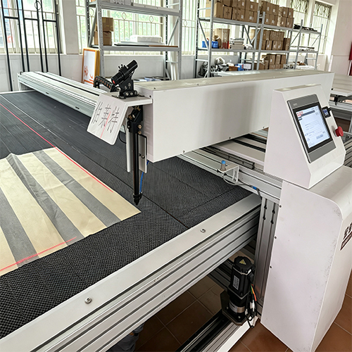 Xy-table Laser Fabric Cutting Machine