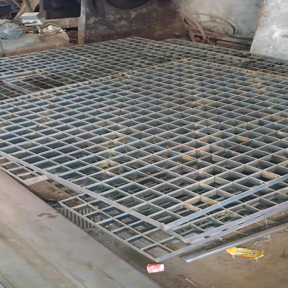 Press Locked grating