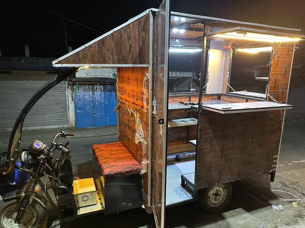 E Rikhsow Food Cart