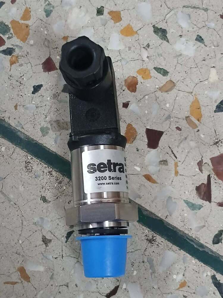 3100B0070G02B Setra Pressure Transmitter 0-70 Bar