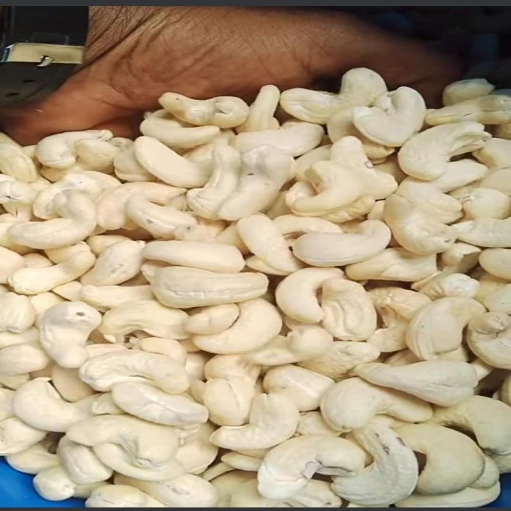 Cashew Kernal Half Broken