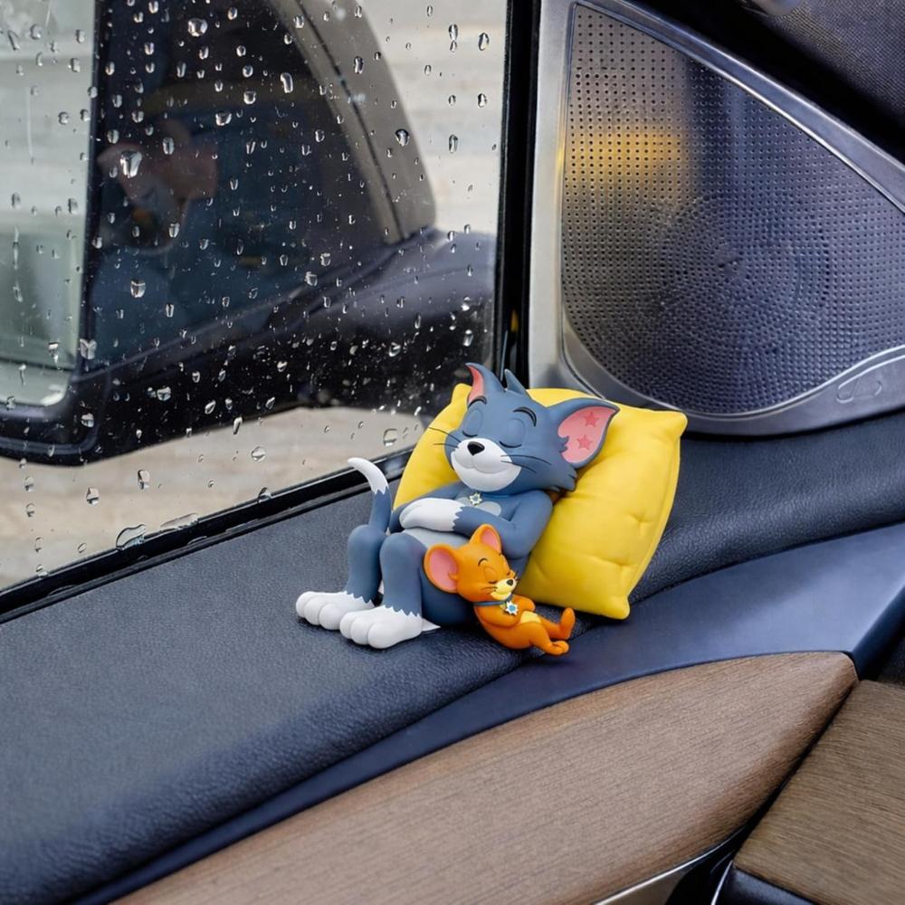 Tom And Jerry Decorative Resin Figurine