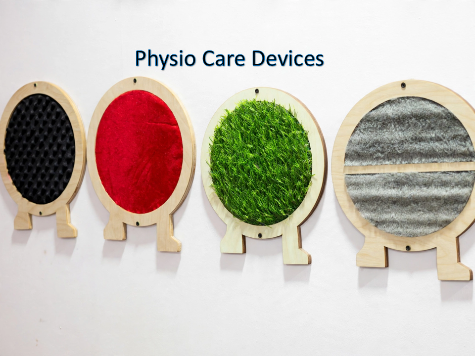 PCD-THE CATERPILLAR WOOLY SENSORY WALL