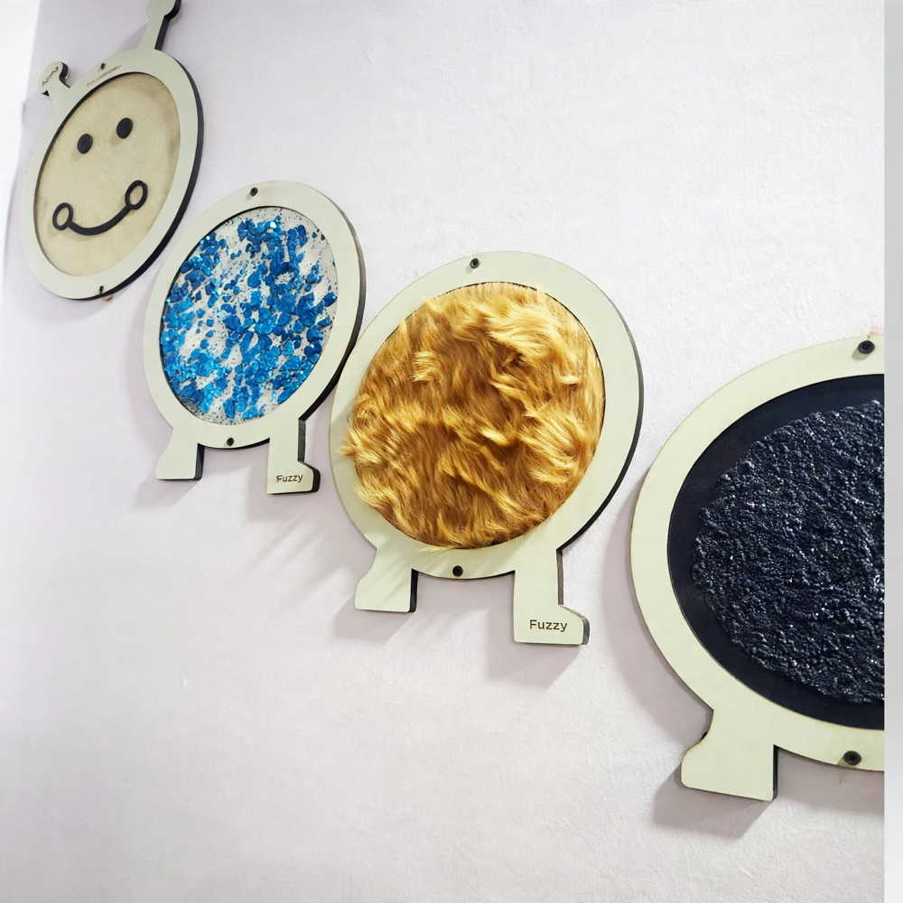 PCD-THE CATERPILLAR WOOLY SENSORY WALL