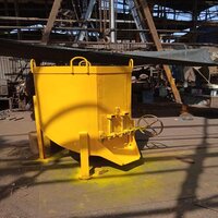 TOWER CRANE CONCREATE BUCKET