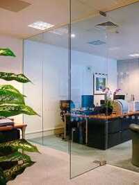 Toughened Glass Cabin