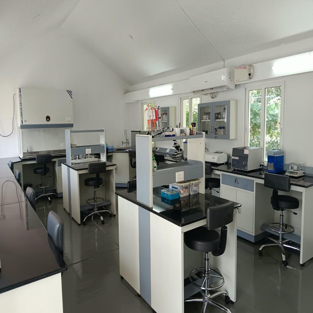 Laboratory Furniture Manufacturer