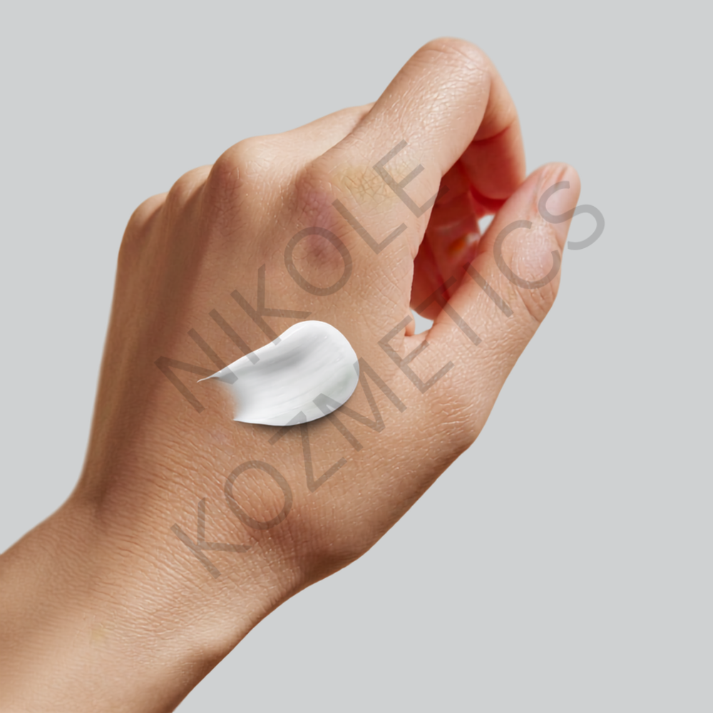 Calamine Super Light Moisturizer - Attributes: Smudge Proof