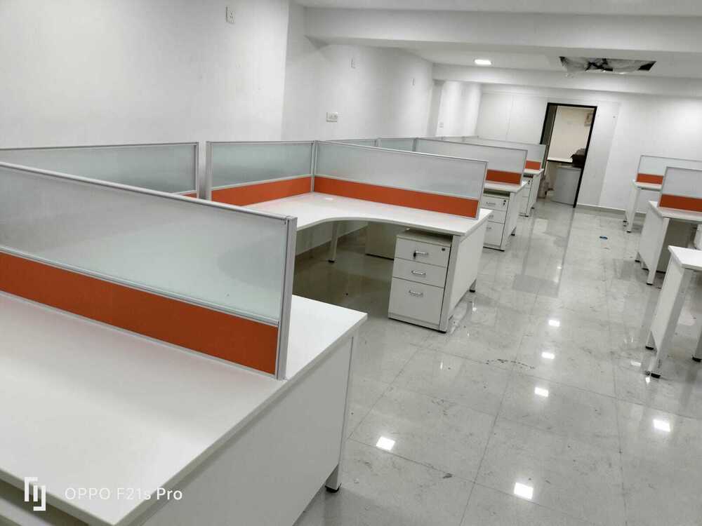 Modular Office Workstation With Pedestal