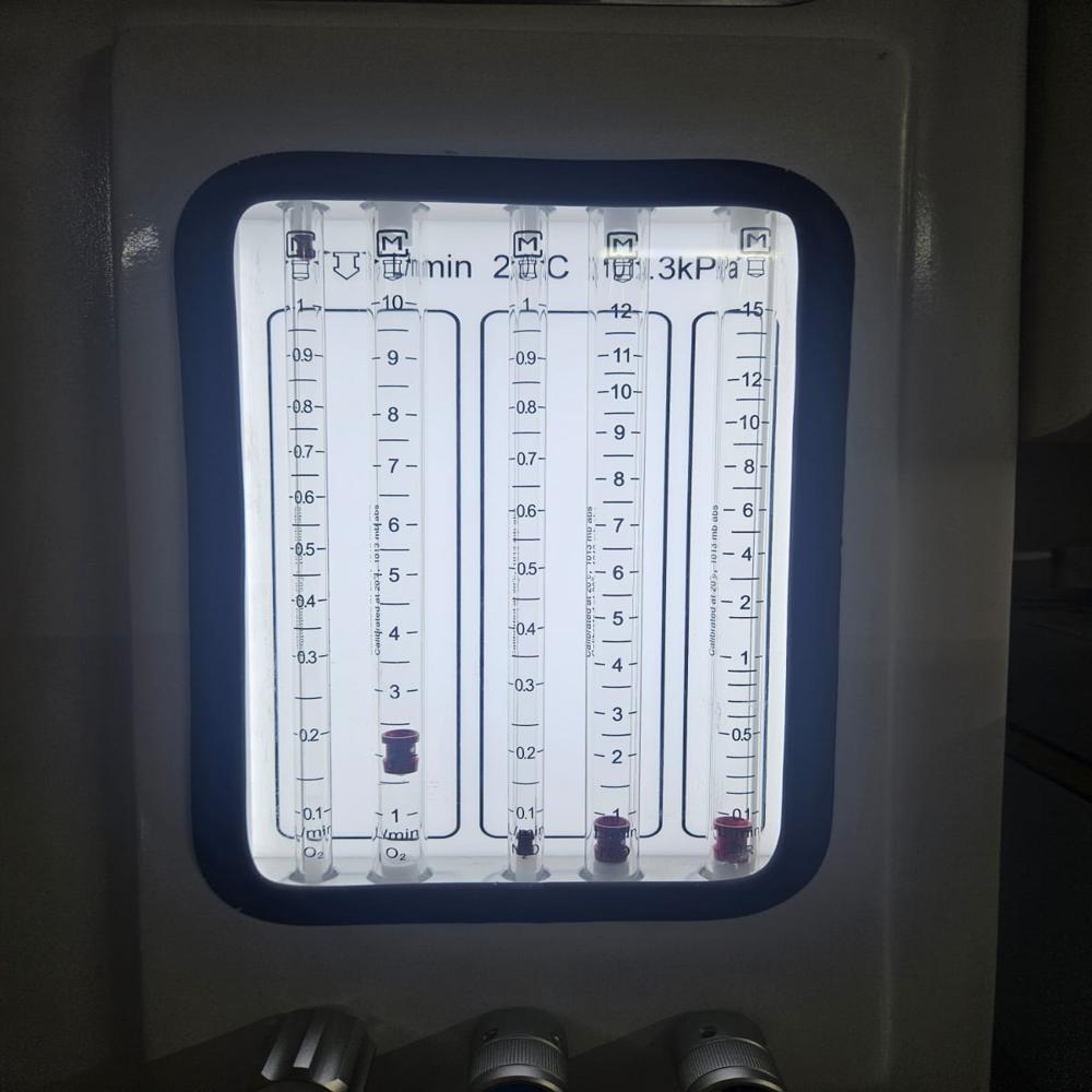 Anesthesia Machine - Metal And Durable Plastic Materials | 220-440 Volt Voltage Range, Respiratory Monitoring, Intuitive Touchscreen Display