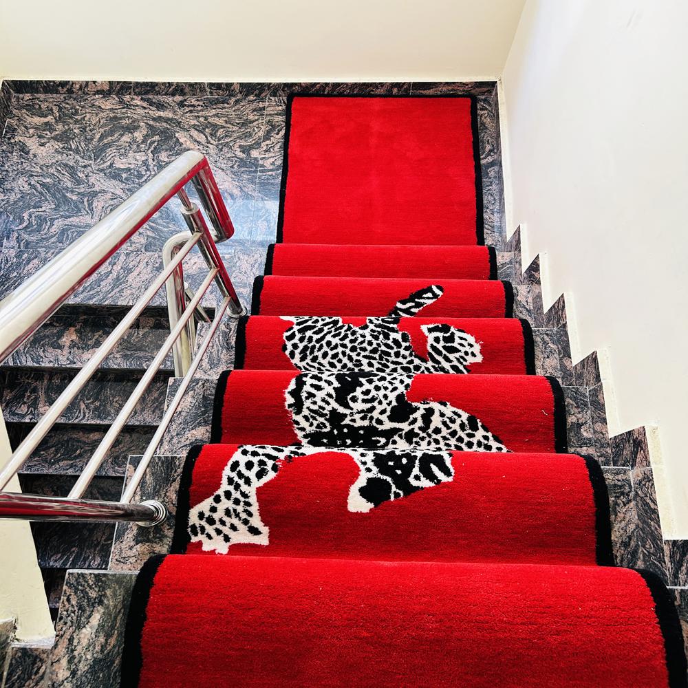 Red Leopard Printed Animal Tufted Wool Rug
