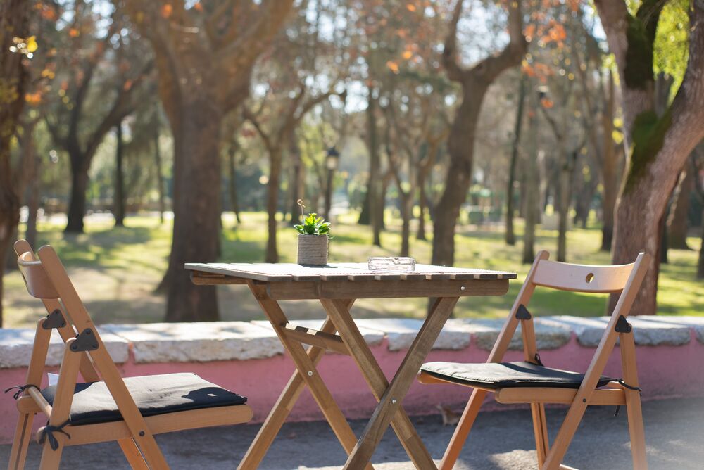 Outdoor Designer Furniture - Aluminum | Elegant, Lightweight, Eye-catchy Design With Rain Cover