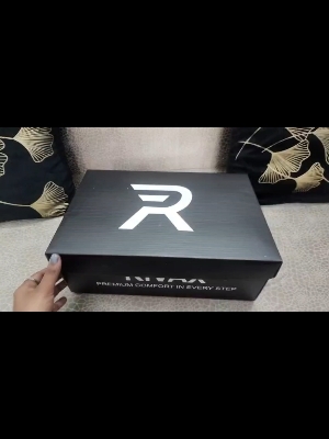 Shoe boxes