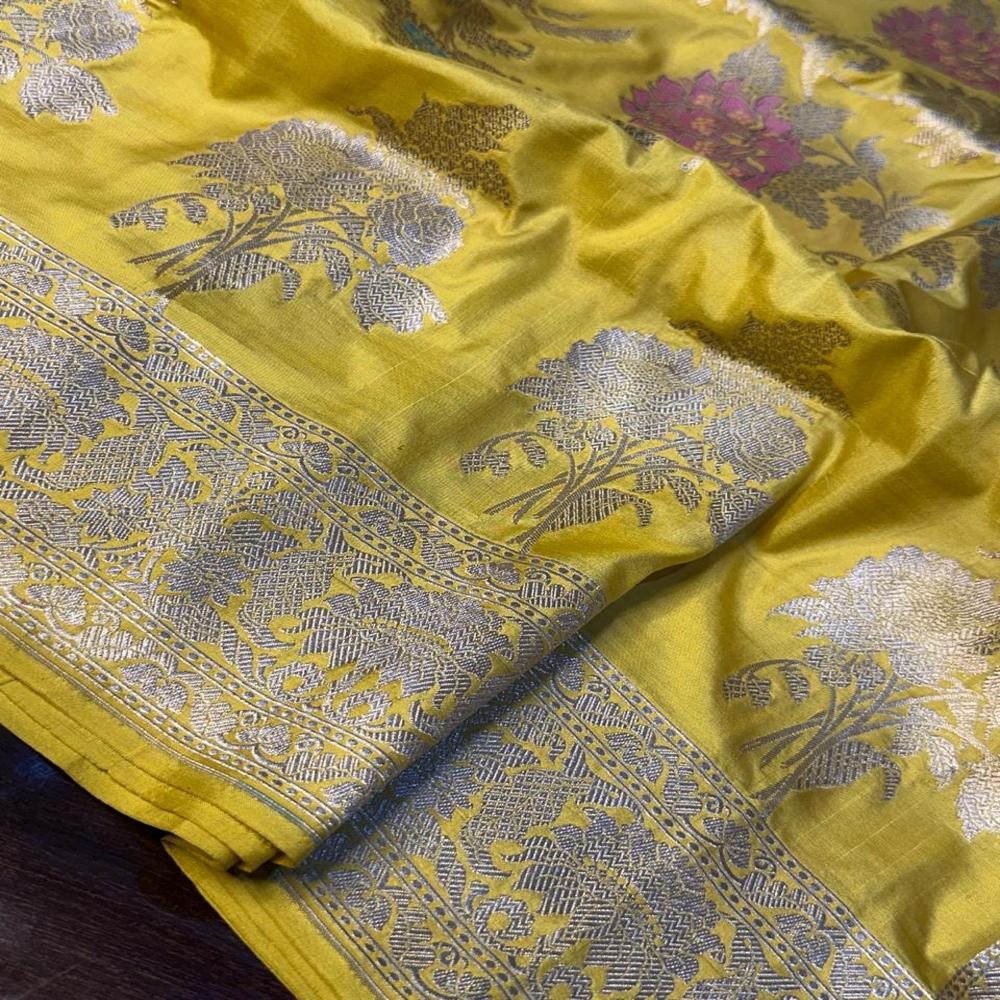Kanak Aangan Meena Saree
