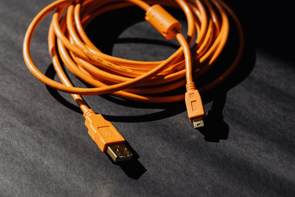 DU-102 Travel Mobile Charger