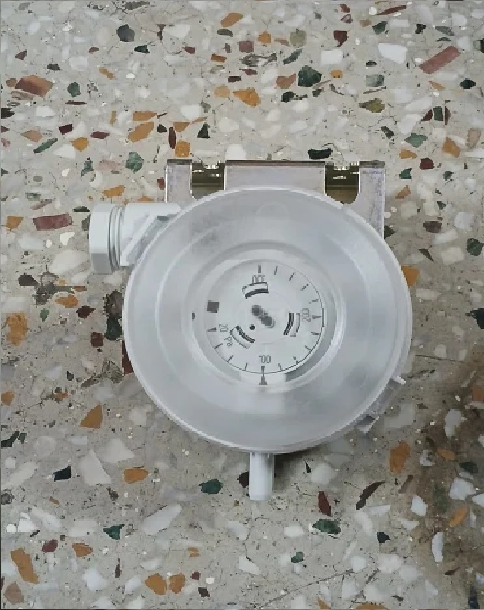 HUBA CONTROL 604.9500001 DIFFERENTIAL PRESSURE SWITCH 10-50 MBAR >>HUBA 604.9500001 Differential Pressure Switch