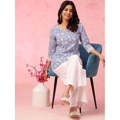 Womens Rayon Floral Printed Straight Short Kurti Set